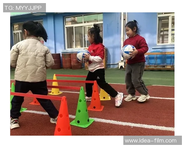 深入解析足球点评词的魅力与应用技巧助你成为足球评论达人